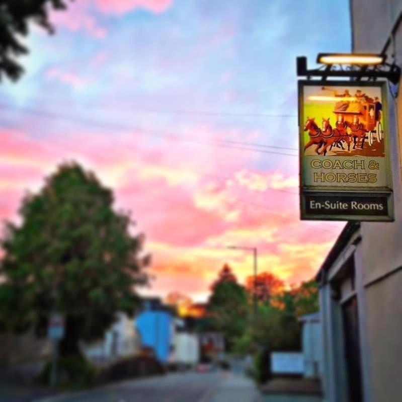 The Coach And Horses Inn Chepstow Dış mekan fotoğraf