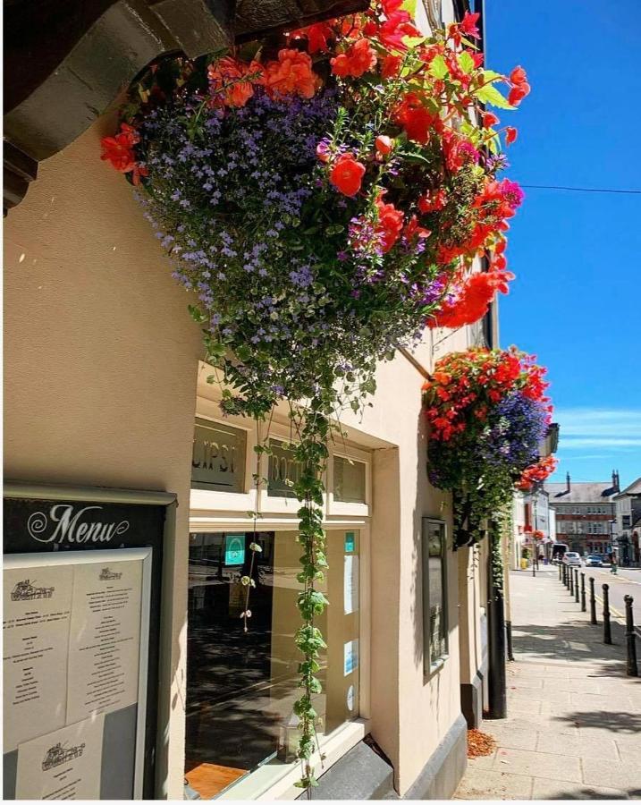 The Coach And Horses Inn Chepstow Dış mekan fotoğraf