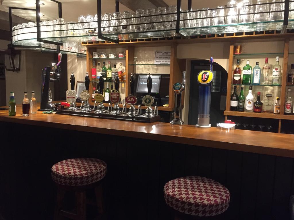 The Coach And Horses Inn Chepstow Dış mekan fotoğraf