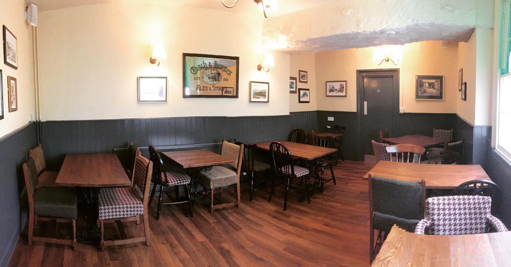 The Coach And Horses Inn Chepstow Dış mekan fotoğraf